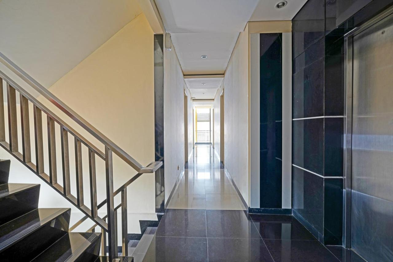 Multi 88 Syariah Hotel Jakarta Exterior photo