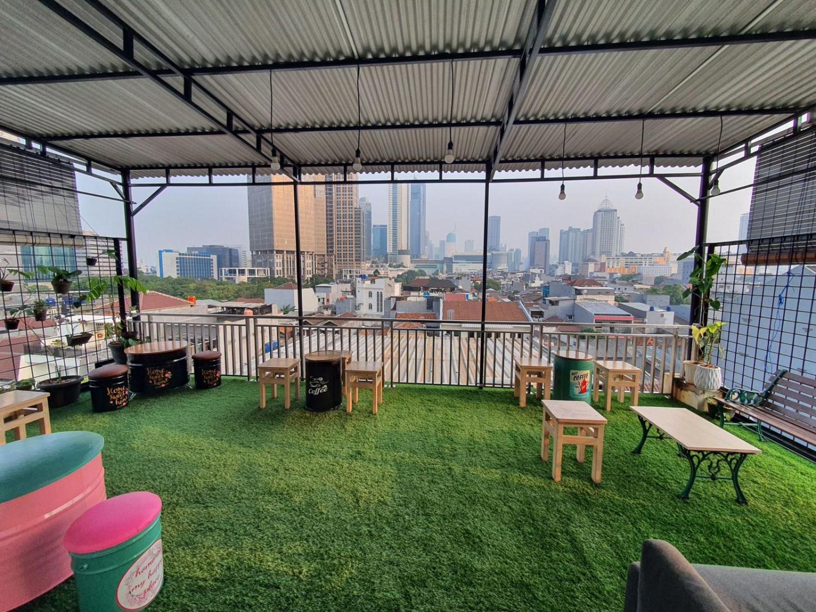 Multi 88 Syariah Hotel Jakarta Exterior photo