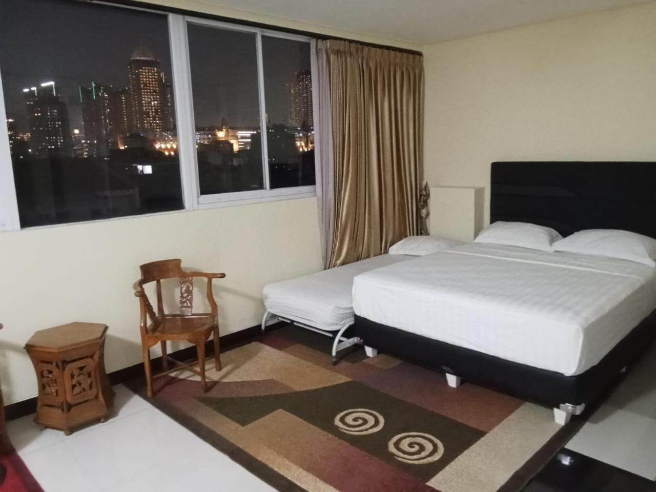 Multi 88 Syariah Hotel Jakarta Exterior photo