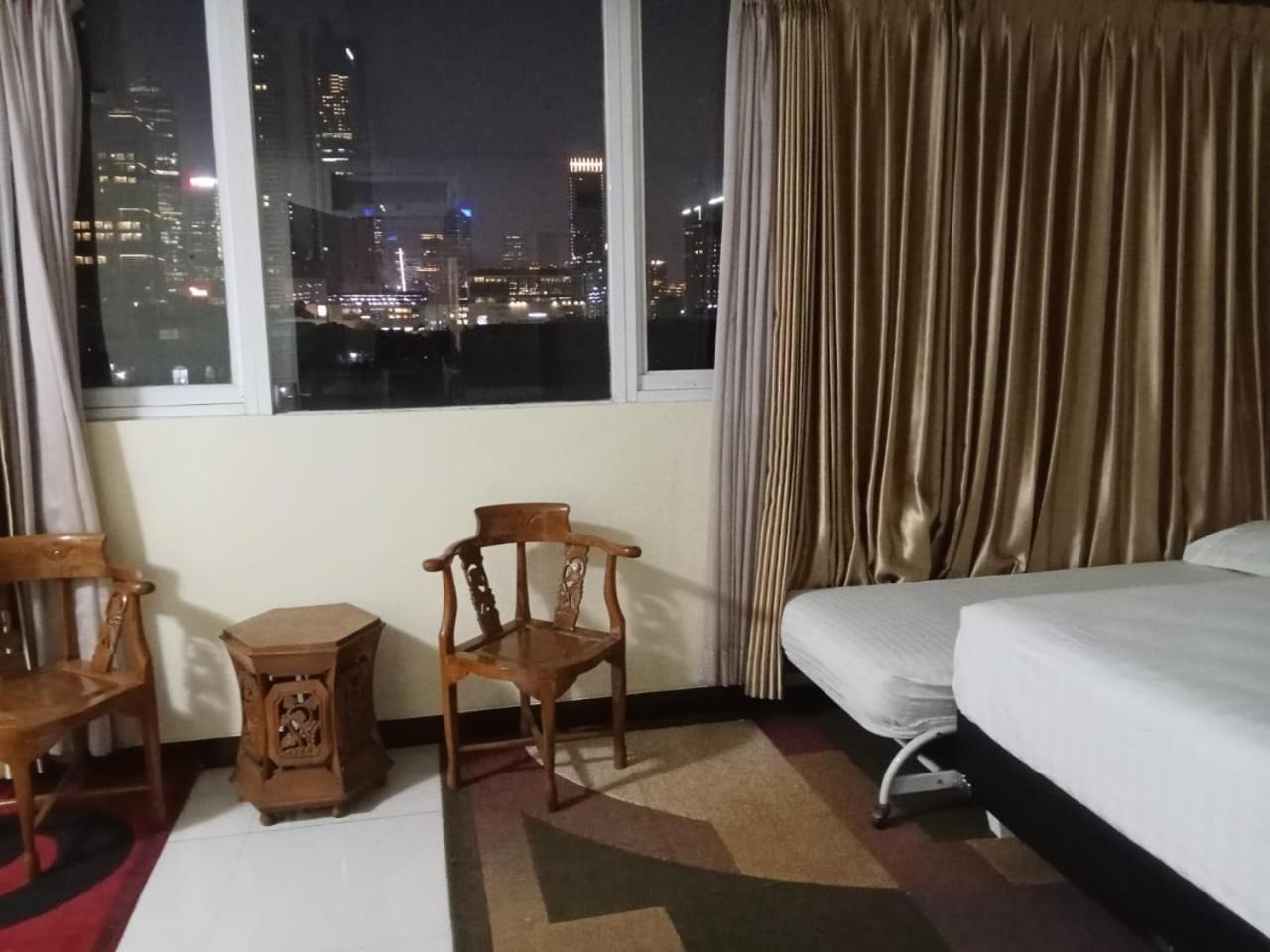 Multi 88 Syariah Hotel Jakarta Exterior photo