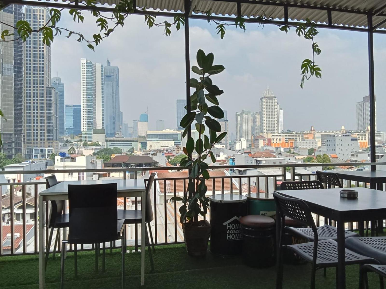 Multi 88 Syariah Hotel Jakarta Exterior photo